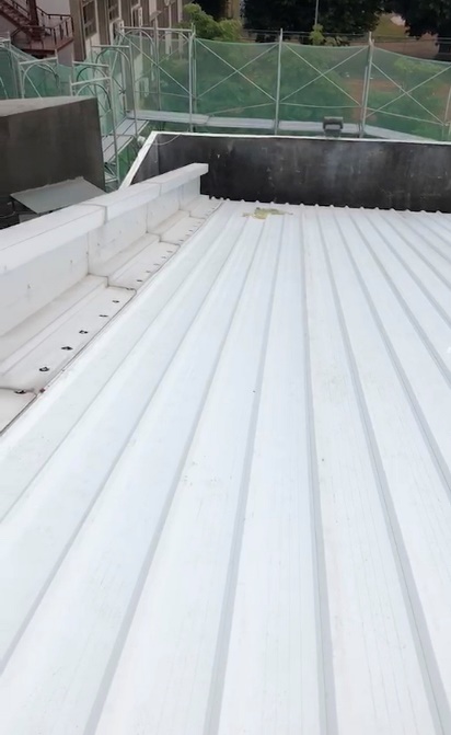 工程實績05-大同高中翻修-採用雙層中空PVC塑鋼浪板