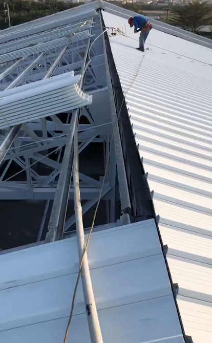 工程實績05-大同高中翻修-採用雙層中空PVC塑鋼浪板