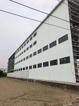 工程實績06-食品製造廠-採用雙層中空PVC塑鋼浪板