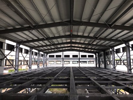 工程實績06-食品製造廠-採用雙層中空PVC塑鋼浪板