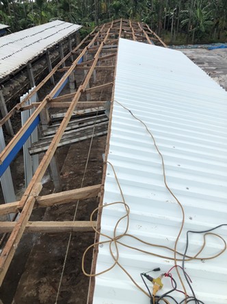 工程實績13-雞舍翻修-採用雙層中空PVC塑鋼浪板